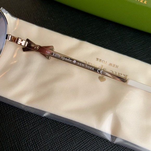 New kate spade sunglasses ♥️ - Picture 3 of 6